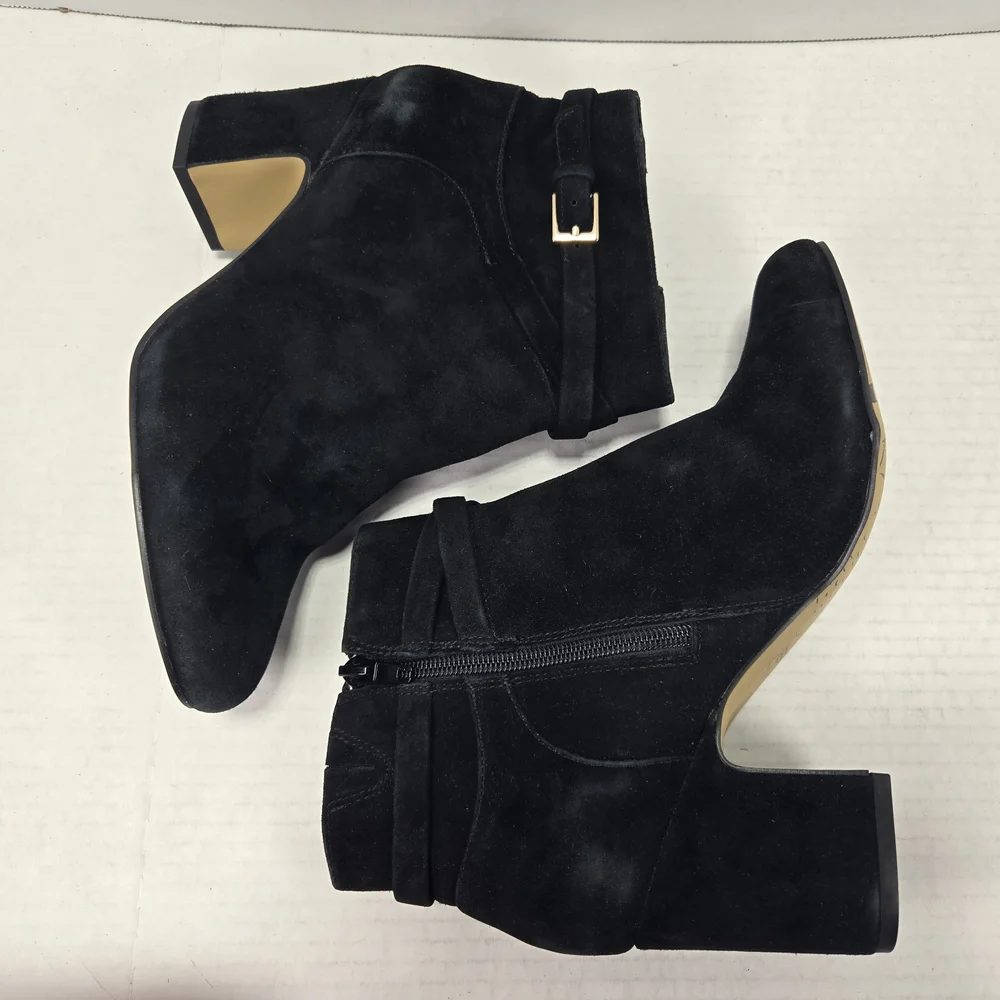 Bella Vita Arlette Black Suede Chelsea Ankle Booties Block Heel Boots Size 8.5